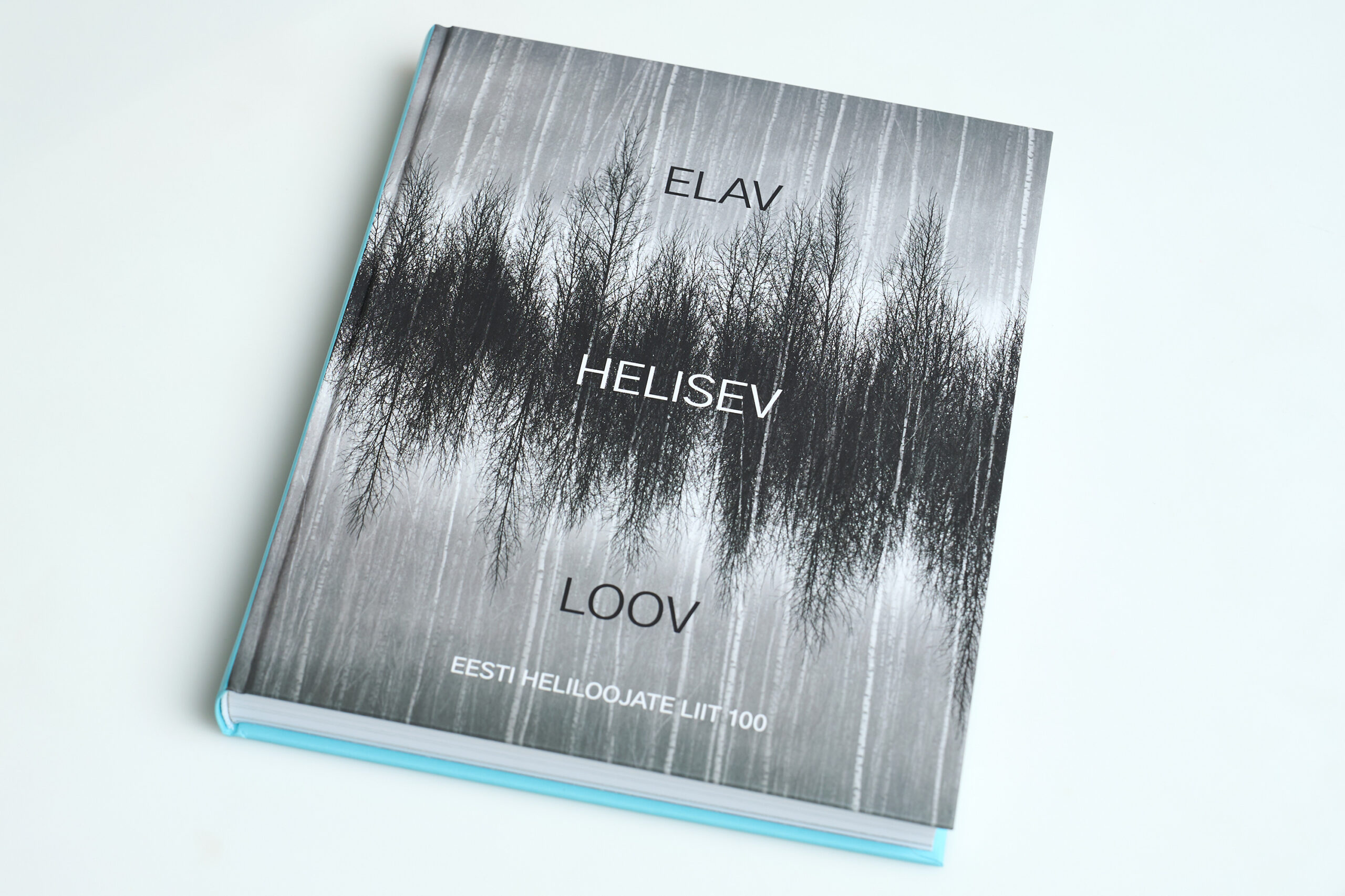 Eesti Heliloojate Liidu juubeliraamat „Elav. Helisev. Loov: Eesti Heliloojate Liit 100“ on nüüd saadaval nii EMIKis kui ka Apollo raamatupoodides. „Elav. Helise